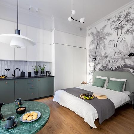 Lion Apartments - Premium Studio With Balcony Krakow Bagian luar foto