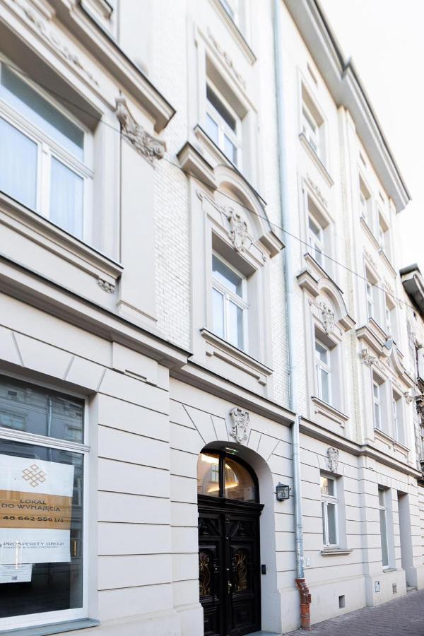 Lion Apartments - Premium Studio With Balcony Krakow Bagian luar foto