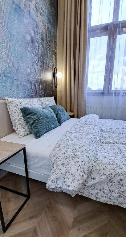 Lion Apartments - Premium Studio With Balcony Krakow Bagian luar foto